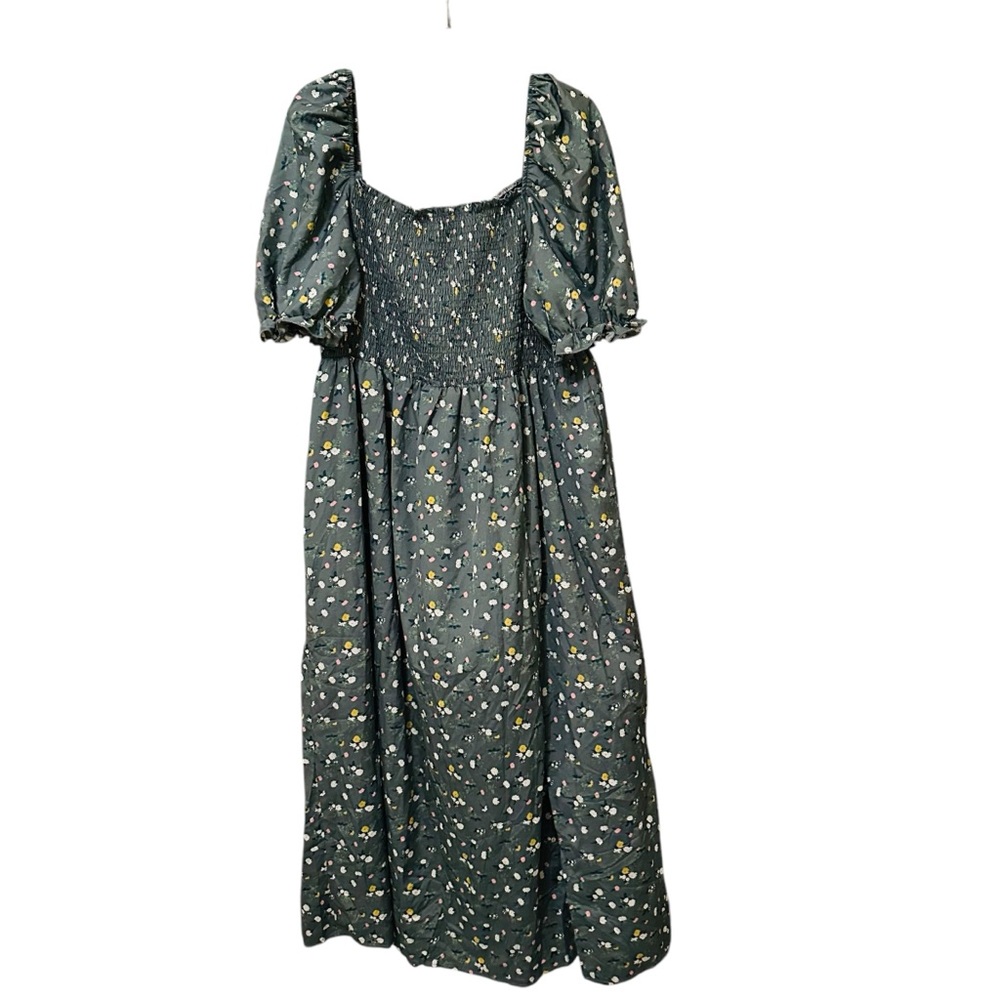 Plus size 3X Green Smocked Floral Puff Sleeve Maxi Sundress